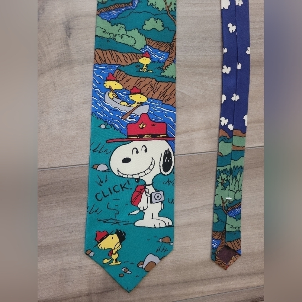 Vintage Peanuts Tie